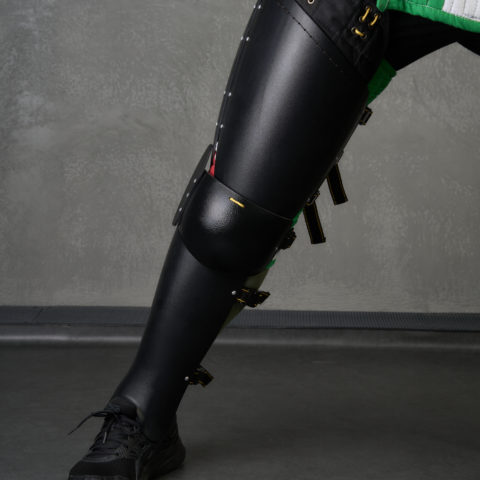 Plastic legs protection full harness