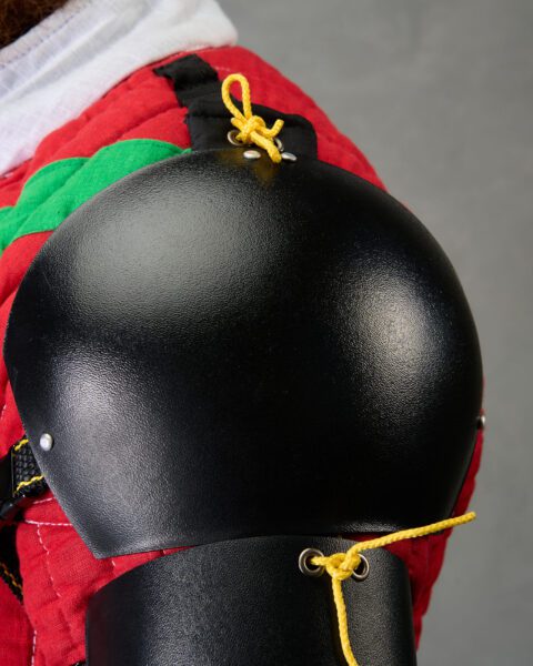 Plastic shoulders protection