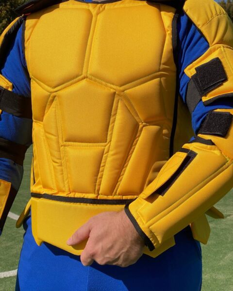 Segmented vest with full set hand Segmented vest with full set hand