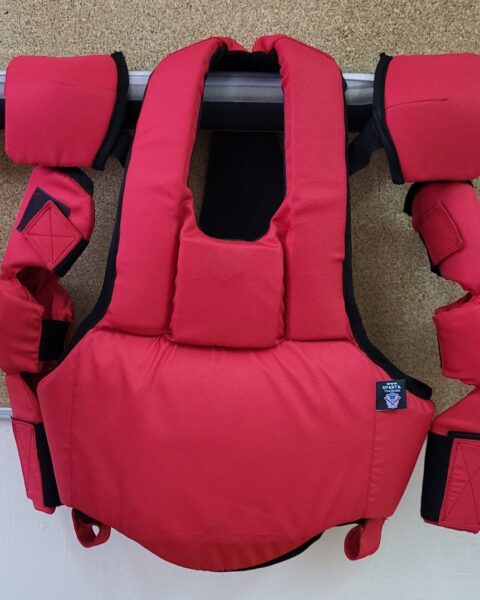 Lightweight vest with full set hand Lightweight vest with full set hand
