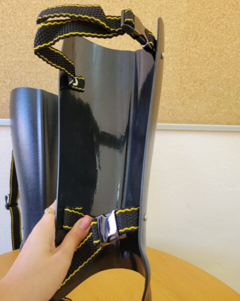 Plastic shins protection