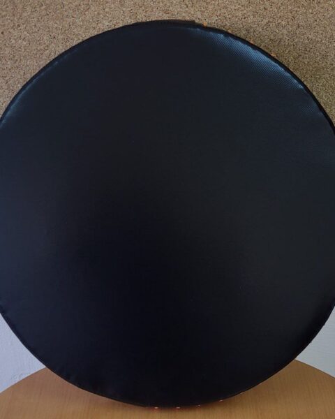 Round shield Round shield