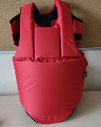 Lightweight vest with shoulder protection L