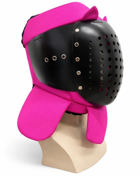 Colander visor helmet with cat ears Crest
